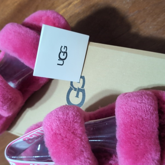 Uggs Oh yeah! Hot pink fluffy slippers - Picture 7 of 9
